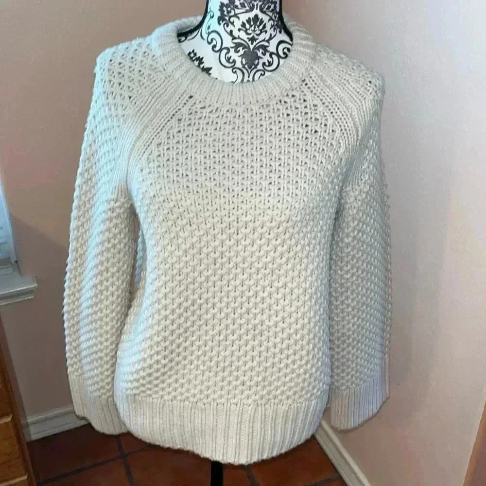 Banana Republic size small tan pull over sweater